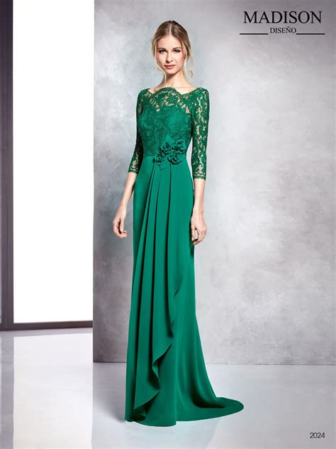 Vestido de encaje floral en verde claro 